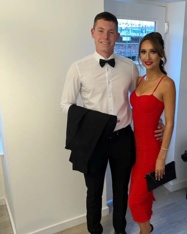 मॅथ्यू पॉट्सची मैत्रीण - होली बीटी