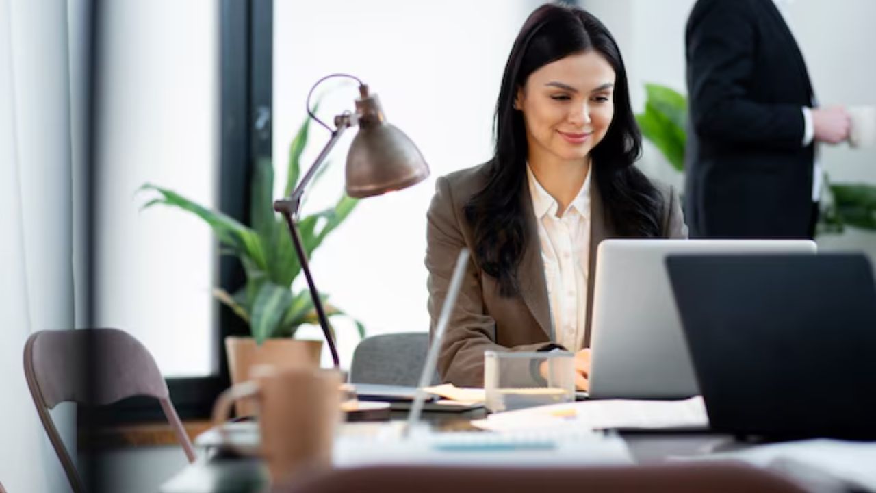 कार्यालयीन नोकरी