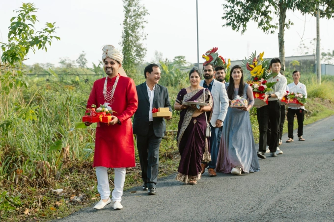 भारतीय मुलाच्या प्रेमामुळे मुलीने बँकिंगची नोकरी सोडली - 2