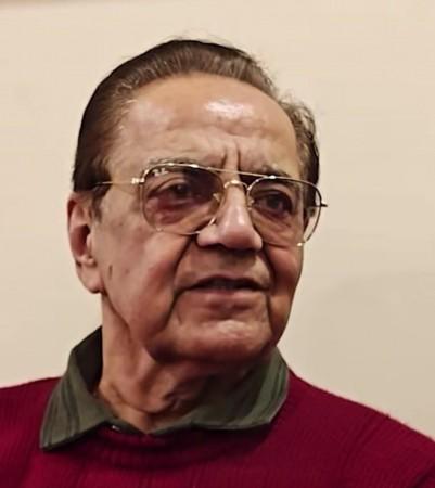 'मी तिला थप्पड मारली असती...' बिग बॉस 19 चा विजेता गौरव खन्नाच्या वडिलांनी फरहाना भट्टची थट्टा केल्याबद्दल टीका केली