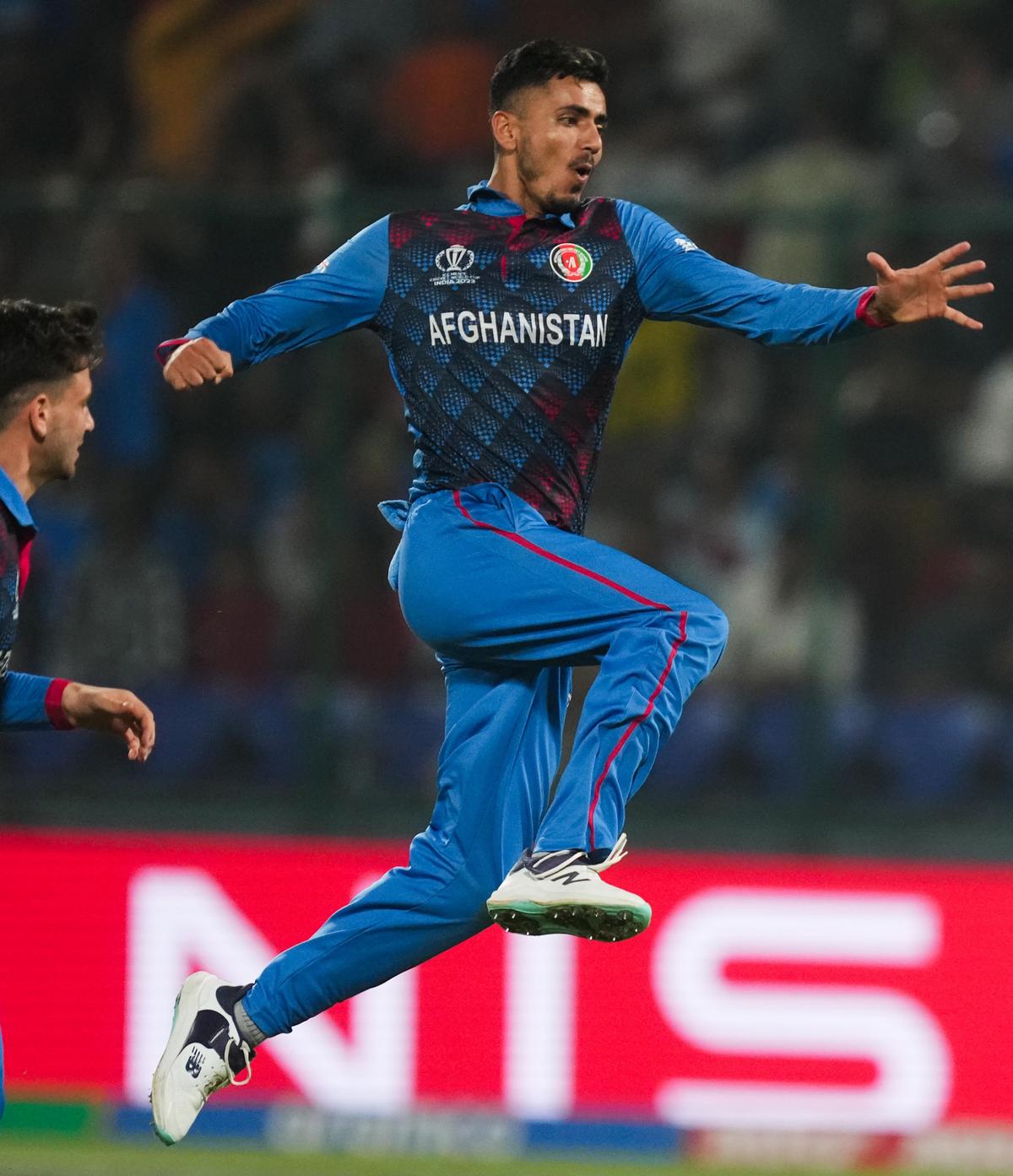 अफगाणिस्तानचा मुजीब उर रहमान त्याच्या 'रहस्यपूर्ण' फिरकीसाठी ओळखला जातो. 