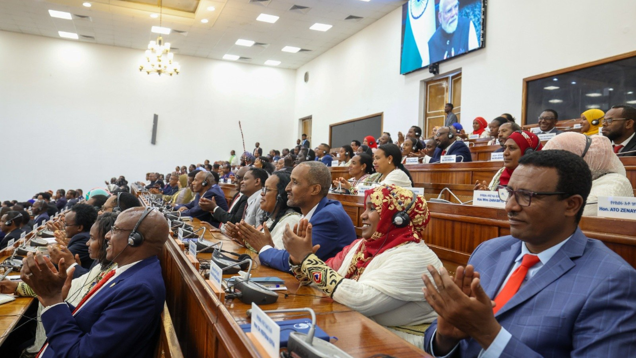 कस्तुरीला मारणे (४४)