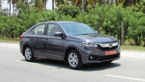 Honda Amaze 2nd Gen: एक स्टाइलिश, प्रशस्त आणि इंधन कार्यक्षम सेडान प्रत्येक प्रवासासाठी योग्य