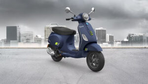 Vespa 125 स्कूटर: 9.3 BHP पॉवर, CBS ब्रेक्स, 3 प्रकार ₹1.33 ते Rs 1.97 लाख