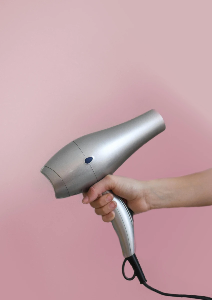 ब्लो ड्रायर कोणीतरी क्रूझ जहाजावर नेण्याचा प्रयत्न केला