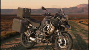 BMW R 1250 GS: पॉवर, स्टाइल आणि नेक्स्ट-लेव्हल टूरिंग अनुभवासह अल्टिमेट ॲडव्हेंचर अनलिश करा