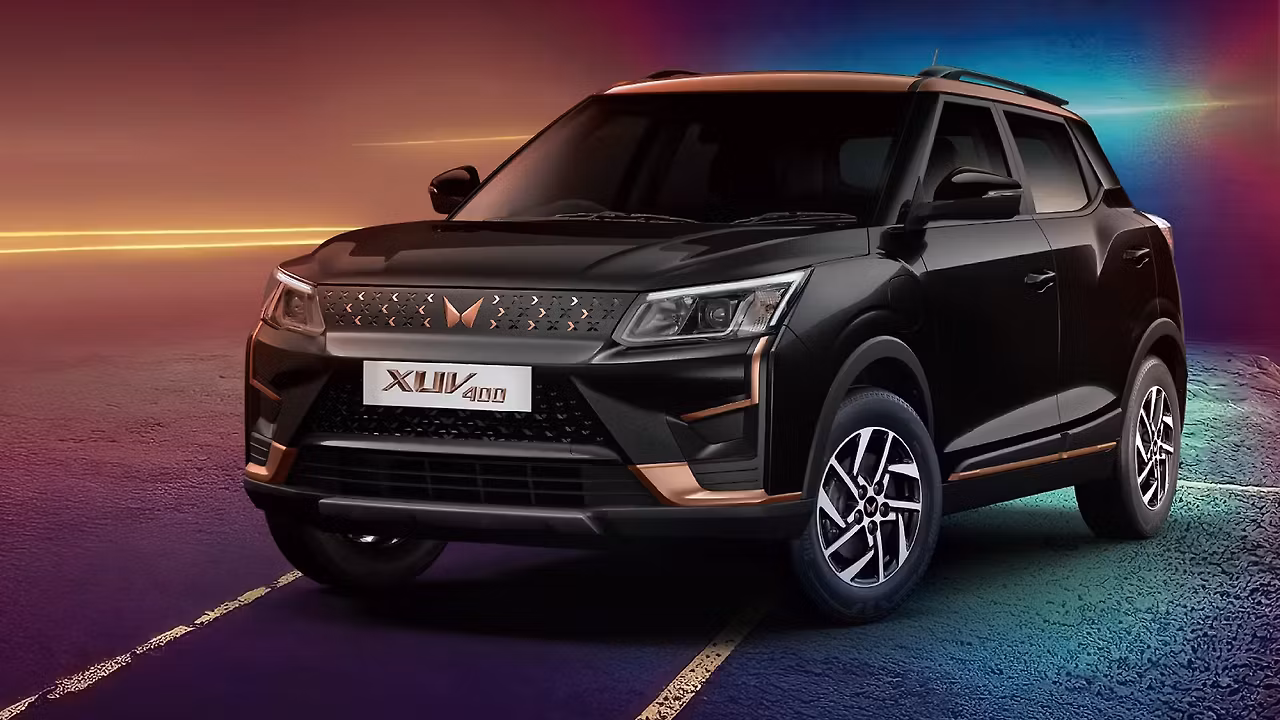 महिंद्रा XUV400 भारतात लॉन्च; किंमती 15.99 लाख रुपयांपासून सुरू होतात - कारवाले