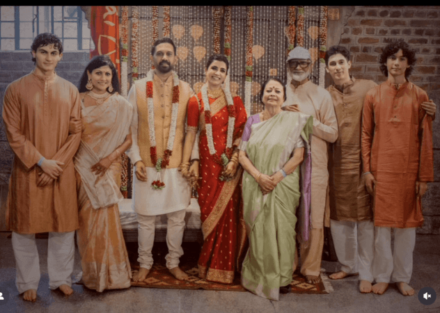 'कुटुंब म्हणून आम्ही त्यांच्या पाठीशी उभे आहोत': राजच्या बहिणीचे समर्थन समंथाने आपल्या पतीचा हात धरला असून, त्याने माजी पत्नी श्यामली डेसोबत लग्न केले आहे.