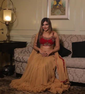 खुशी मुखर्जी कोण आहे 6