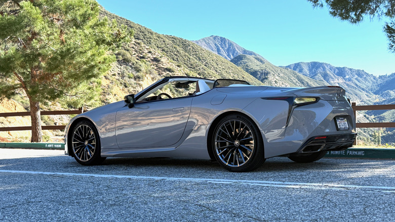 2026 लेक्सस LC 500 परिवर्तनीय प्रेरणा मालिका