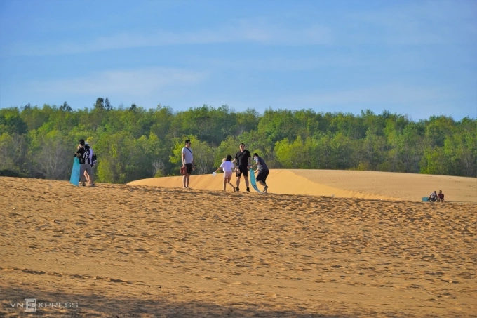 हाँग हिल वालुकामय समुद्रकिनारा. फोटो: व्हिएत Quoc.