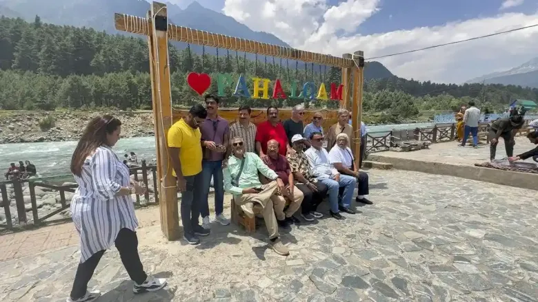 गडद साइट अभ्यागतांना इतिहासातील धक्कादायक सत्यांसह सामोरे जातात