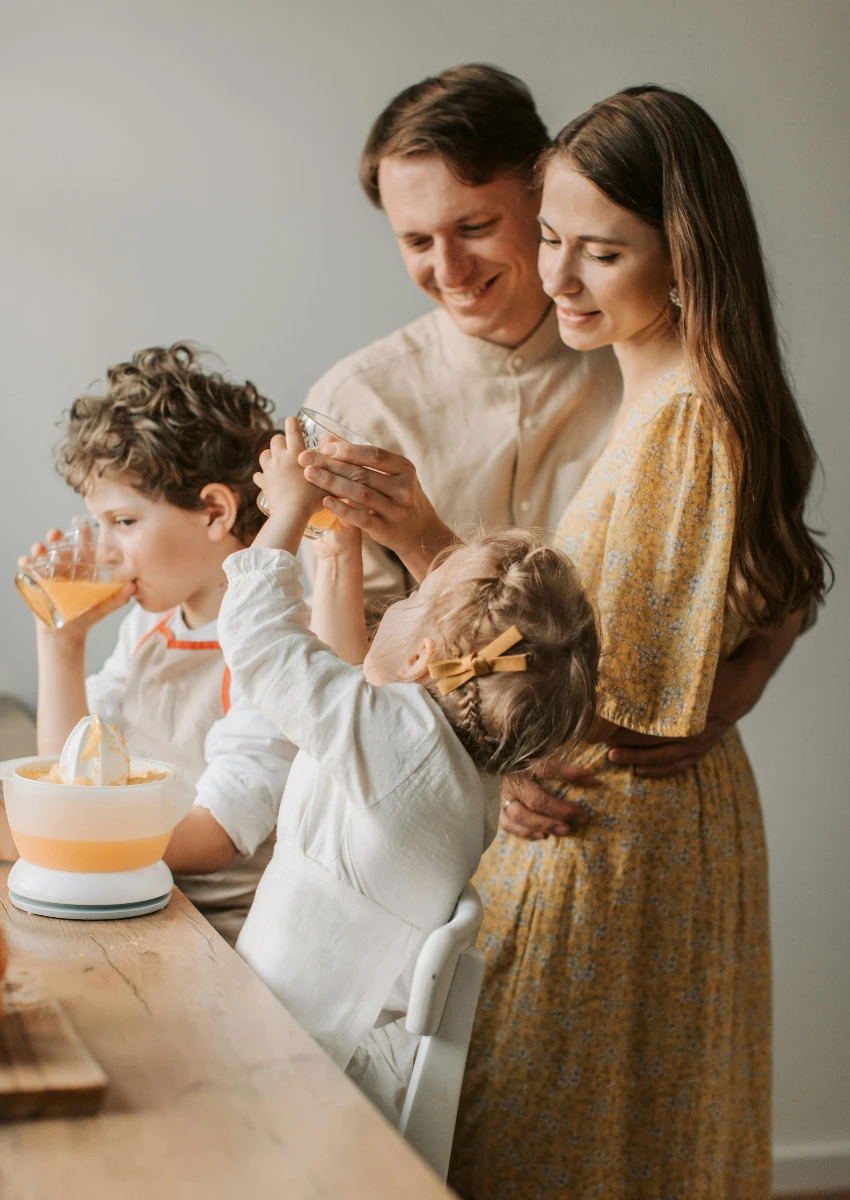 बालसंगोपन खर्चासाठी संघर्ष करणारे पालक