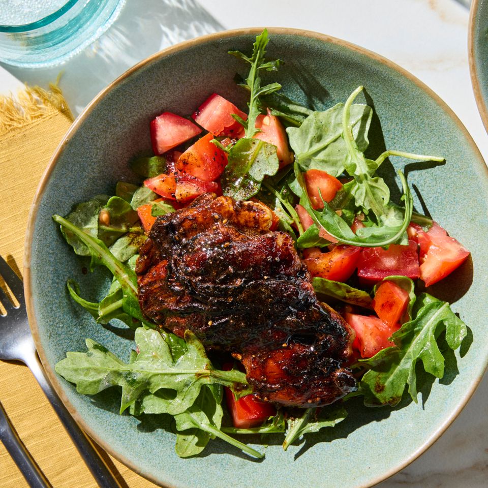 अन्न: सॅमी मिला, फोटो: जेसन डोनेली, प्रॉप्स: ब्रेना गजाली.