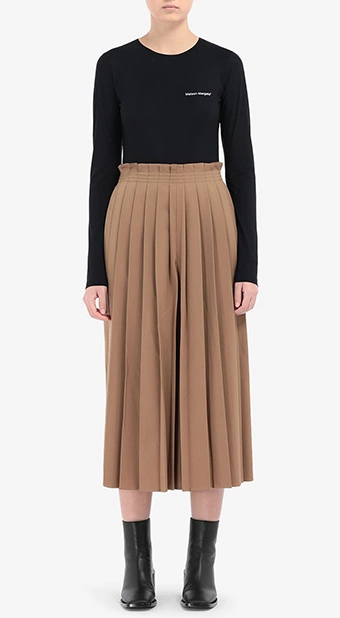 हाय-एंड आणि लोकप्रिय फॅशन (क्रमांक 23) - 2 मध्ये फरक करण्यासाठी तुमच्या कौशल्यांची चाचणी घ्या