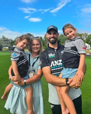 डॅरिल मिशेल कुटुंब