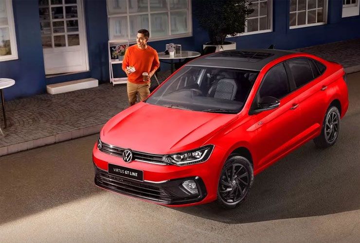 फ्लॅश रेड फॉक्सवॅगन व्हरटस जीटी 