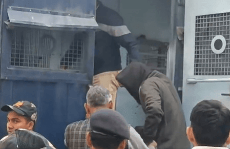 एनआयएने दिल्ली बॉम्बस्फोट प्रकरणातील नवव्या आरोपी यासिर अहमद डारला अटक केली आहे