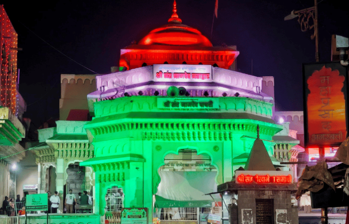 Republic Day 2026 Stunning Tricolor Lights at Vitthal Rukmini Mandir Pandharpur