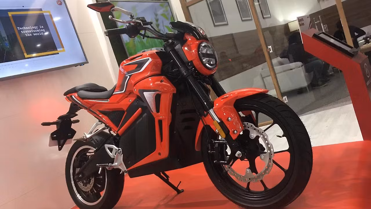 ऑटो एक्सपो 2020: हिरो इलेक्ट्रिकने AE-47 ई-मोटरसायकलचे अनावरण केले - BikeWale