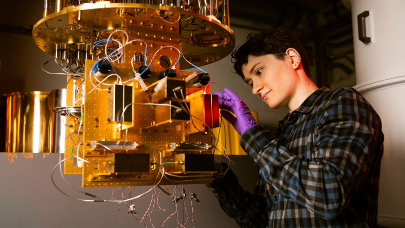 क्वांटम कॉम्प्युटिंगसह ॲलेक्स ग्रीन