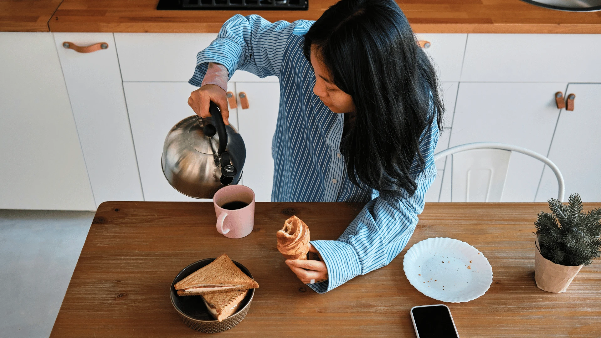 सकाळचा नाश्ता स्वतःसाठी बनवण्याची सवय