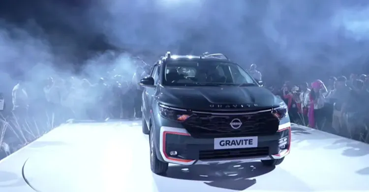 निसान ग्रॅव्हिट अधिकृतपणे उघड झाले निसान ग्रॅव्हिट अधिकृतपणे उघड झाले