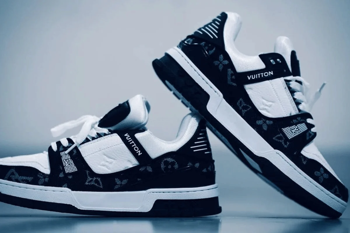 प्रवास आवश्यक