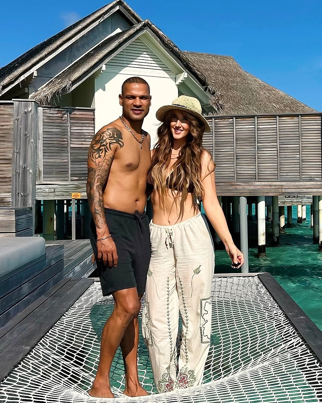 शिखर धवन, सोफी शाइन 