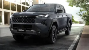 टोयोटाची मध्यम आकाराची SUV Highrider जिंकली, Crysta-Fortuner हिंदी बातम्यांच्या श्रेणीत मागे