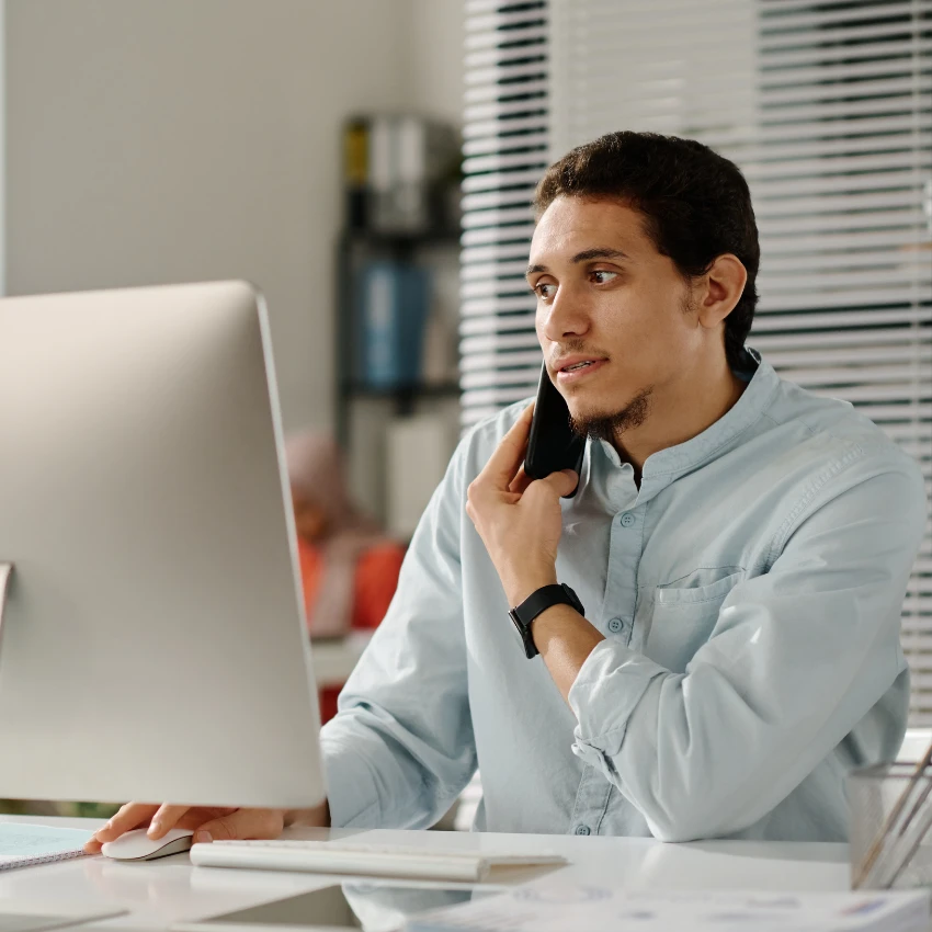 जनरल झेड ऑफिस कर्मचारी