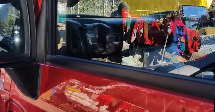 थर-३-दरवाजा-फेसलिफ्ट-इंटिरिअर थर-३-दरवाजा-फेसलिफ्ट-इंटिरिअर