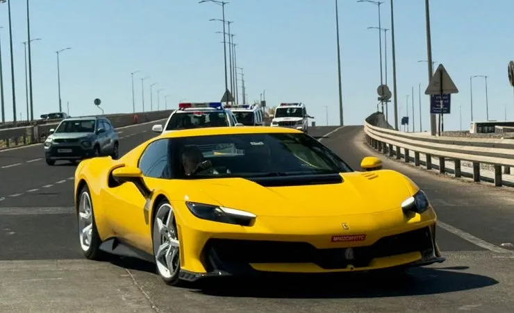 गौतम-सिघानिया-फेरारी-२९६-विशेष गौतम-सिघानिया-फेरारी-२९६-विशेष