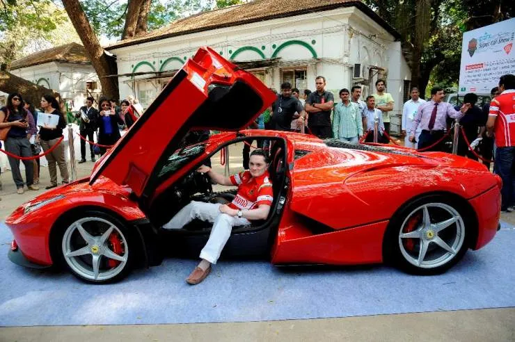 ferrari-laferrari-गौतम-सिंघानिया ferrari-laferrari-गौतम-सिंघानिया