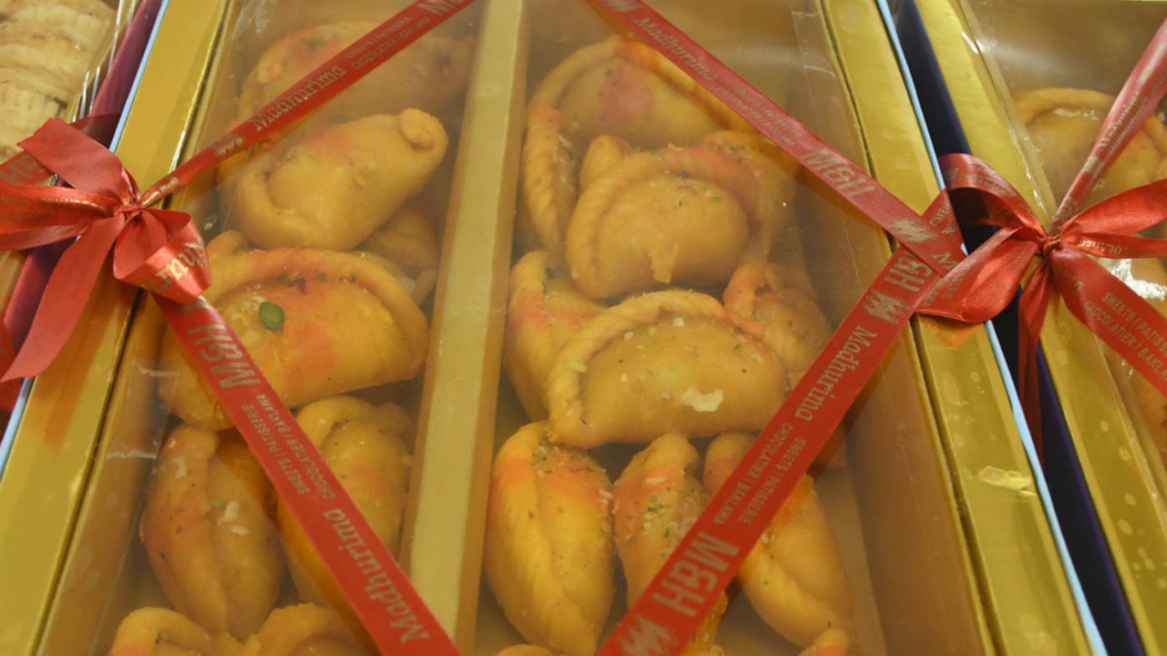 कस्तुरीला मारणे (९)