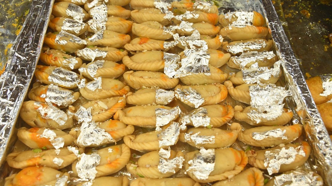 कस्तुरीला मारणे (७)