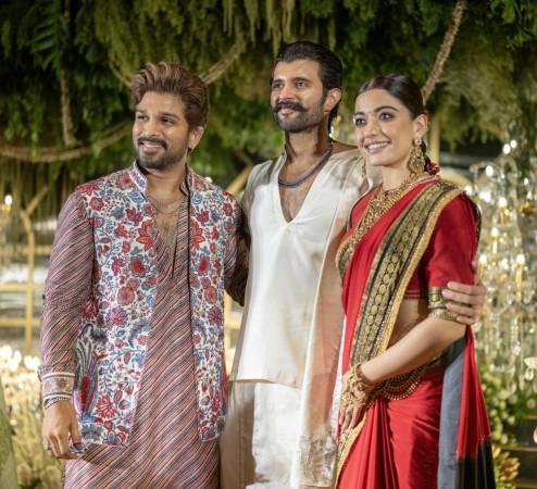 रश्मिकाचे आतील फोटो - विजय रिसेप्शन: डीके शिवकुमार, अल्लू अर्जुन, क्रिती सॅनन, नीना गुप्ता, करण जोहर उपस्थित