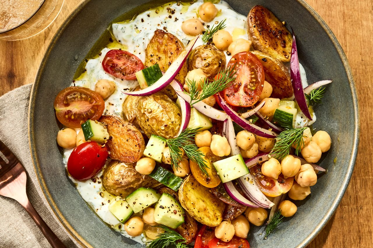 क्रेडिट: फोटोग्राफर व्हिक्टर प्रोटासिओ, फूड स्टायलिस्ट चेल्सी झिमर, प्रॉप स्टायलिस्ट क्रिस्टीना डेली