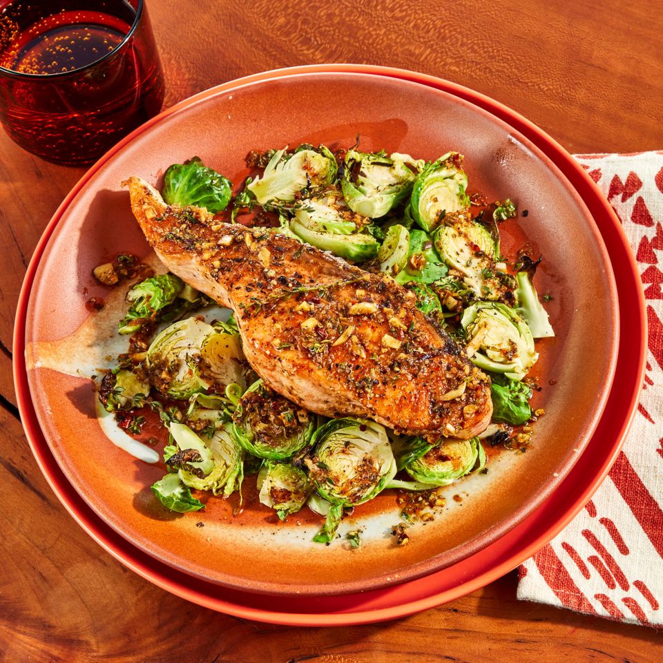 क्रेडिट: छायाचित्रकार: जेन कॉसी, फूड स्टायलिस्ट: मार्गारेट मनरो डिकी, प्रॉप स्टायलिस्ट: प्रिसिला मॉन्टिएल