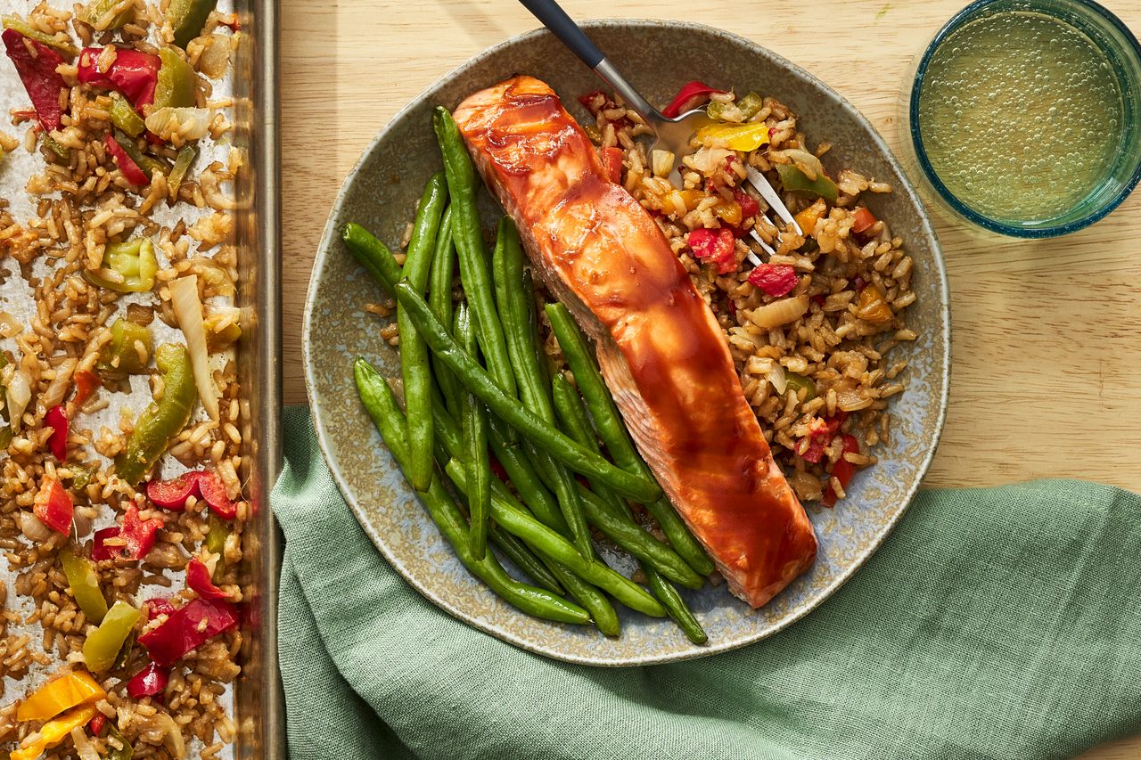 क्रेडिट: छायाचित्रकार: फ्रेड हार्डी, फूड स्टायलिस्ट: जेनिफर वेन्डॉर्फ, प्रॉप स्टायलिस्ट: लिडिया पर्सेल