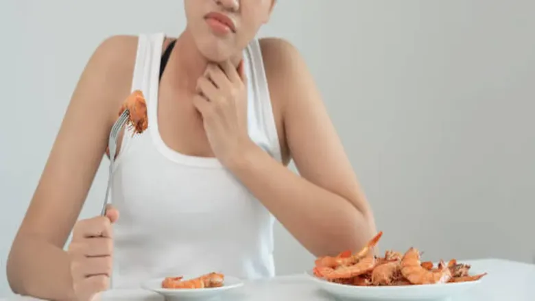 प्रक्रिया केलेले अन्न आणि शुद्ध साखर थायरॉईड कार्यात व्यत्यय आणू शकते