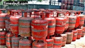 LPG सिलिंडरची डिलिव्हरी आता OTP सह अनिवार्य, तेल कंपन्यांनी व्यवसाय श्रेणीत नवीन सूचना जारी केल्या