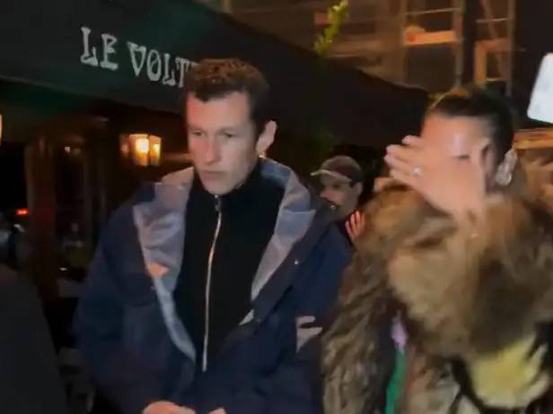 पॅरिसमधील पापाराझी येथे चॅपेल रोन परतले: नेटिझन्सची प्रतिक्रिया