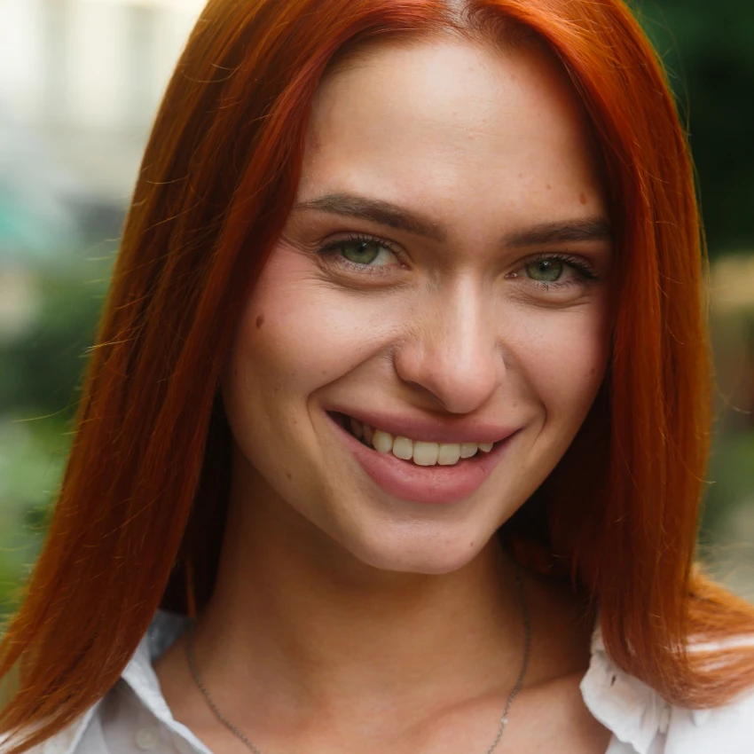 हिरवे डोळे असलेली स्त्री नात्यात ती कशी वागते हे तुम्ही सांगू शकता