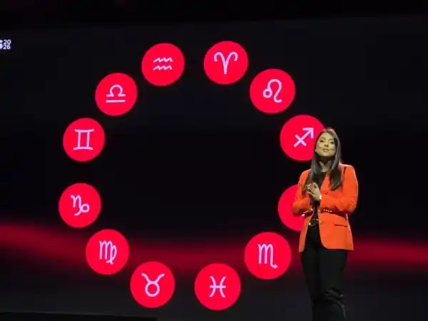 टिंडर “तुला खात्री आहे का?” सारखी वैशिष्ट्ये अद्यतनित करून त्याचा विश्वास आणि सुरक्षितता सुधारणा देखील वाढवत आहे. आणि 