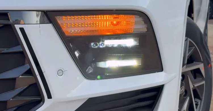 नवीन वेर्ना हेडलॅम्प