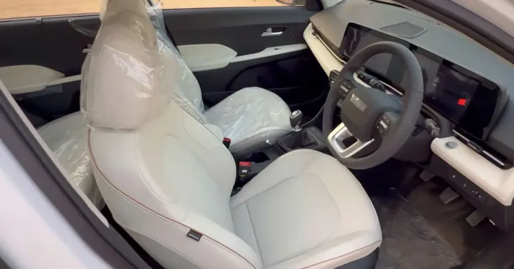 नवीन हुंडाई वेर्ना इंटीरियर 