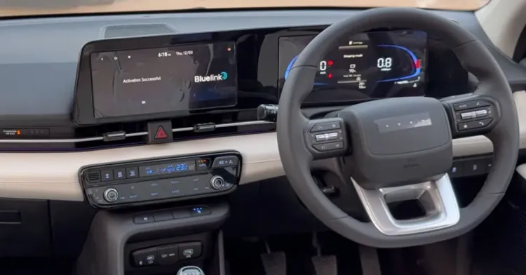 नवीन हुंडई वेर्ना इंटीरियर टचस्क्रीन