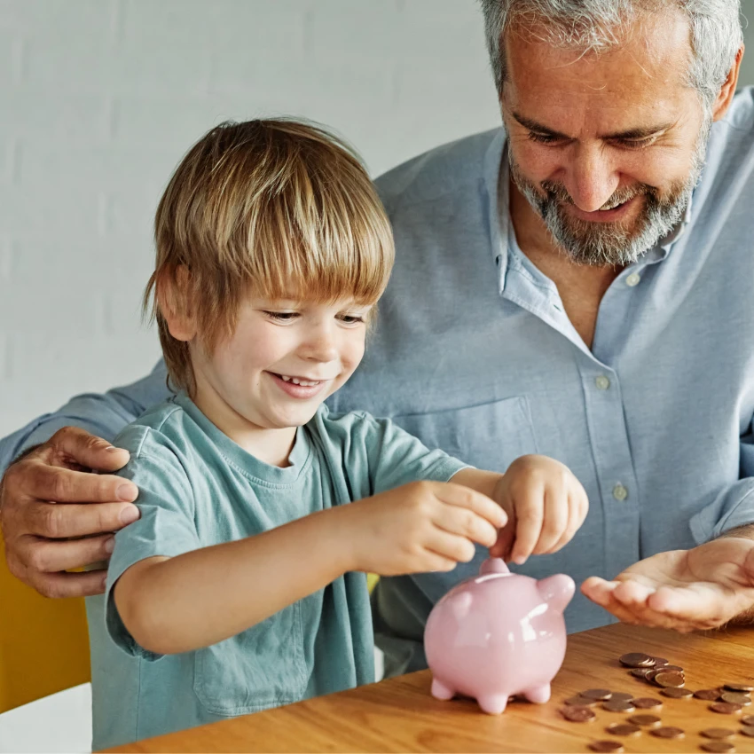 बेबी बूमर त्याची संपत्ती त्याच्या नातवासोबत शेअर करत आहे