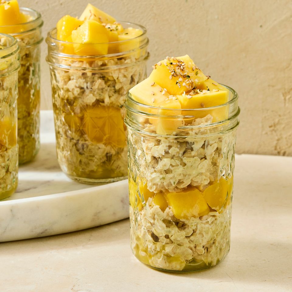 क्रेडिट: फोटोग्राफर: रॉबी लोझानो, फूड स्टायलिस्ट: ज्युलियन हेन्सर्लिंग, प्रॉप स्टायलिस्ट: जोश हॉगल